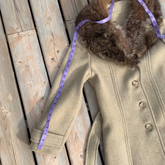 Vintage 50s 60s Union Made Oatmeal Wool Fur Trim Collar Long Belted Overcoat - Picture 13 of 16